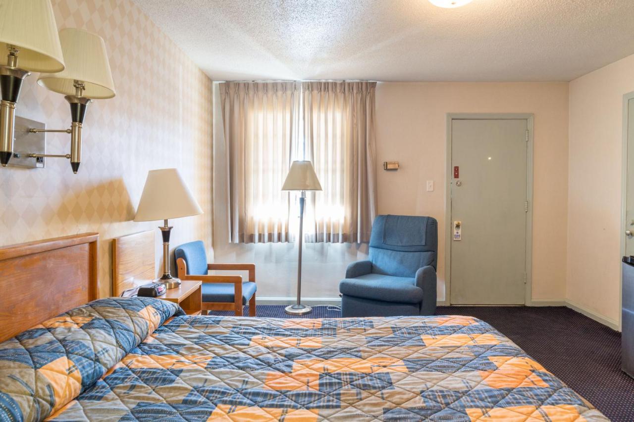 Budget Host Alexandria Motel Exterior foto